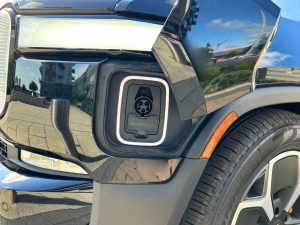 Rivian R1T for sale - Charging port